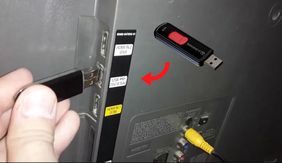 Τοποθετήστε τη μονάδα USB 