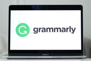 Grammarly εναντίον Microsoft Editor