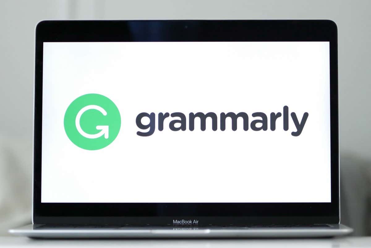 Grammarly εναντίον Microsoft Editor
