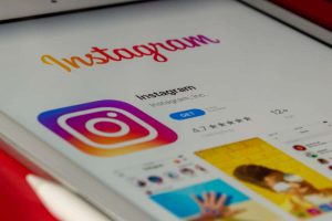 Πώς να εμφανιστείτε εκτός σύνδεσης στο Instagram