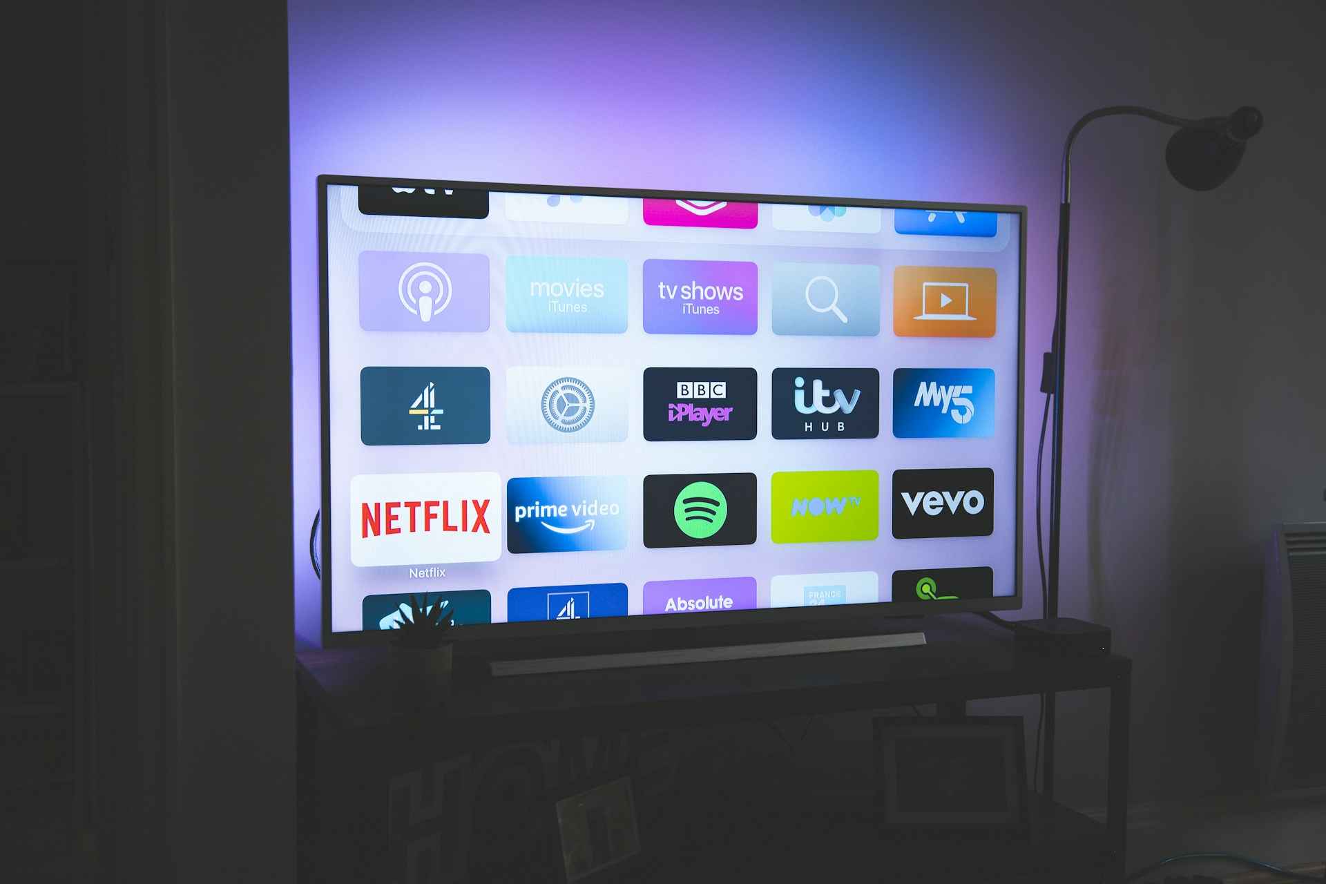 Πώς να βελτιστοποιήσετε τη ρύθμιση του σπιτιού σας για την απόλυτη εμπειρία τηλεόρασης