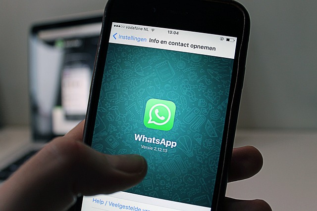 Εφαρμογή συνομιλίας σε smartphone για ανταλλαγή μηνυμάτων